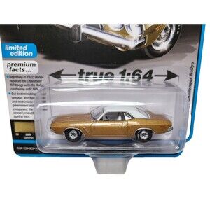 AUTO WORLD 1974 DODGE CHALLENGER RALLYE (GOLD POLY) PREMIUM SERIES 1:64